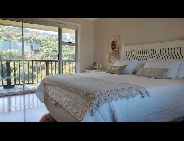 6 BEDROOM GATED ESTATE FOR SALE IN NATURE ON SEA